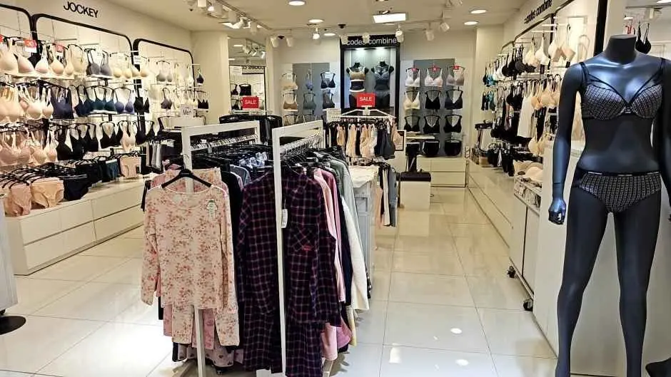 Codes Combine Innerwear Newcore Outlet Pyeongchon Branch [Tax Refund Shop](코데즈컴바인 이너웨어 뉴코아아울렛 평촌점)