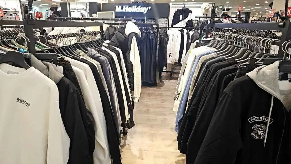 M.Holiday – Newcore Outlets Pyeongchon Branch [Tax Refund Shop](M할리데이 뉴코아아울렛 평촌점)