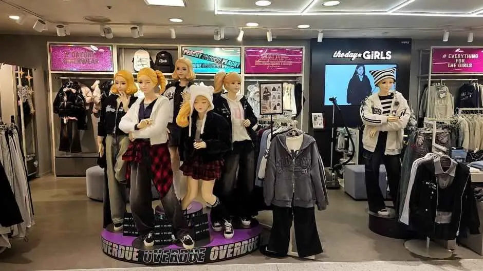 the day Girls – Newcore Outlets Pyeongchon Branch [Tax Refund Shop](더데이걸 뉴코아아울렛 평촌점)