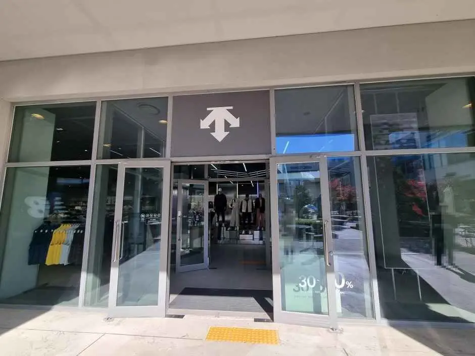 Descente – LOTTE Premium Outlets Icheon Branch [Tax Refund Shop](데상트 롯데프리미엄아울렛 이천점)