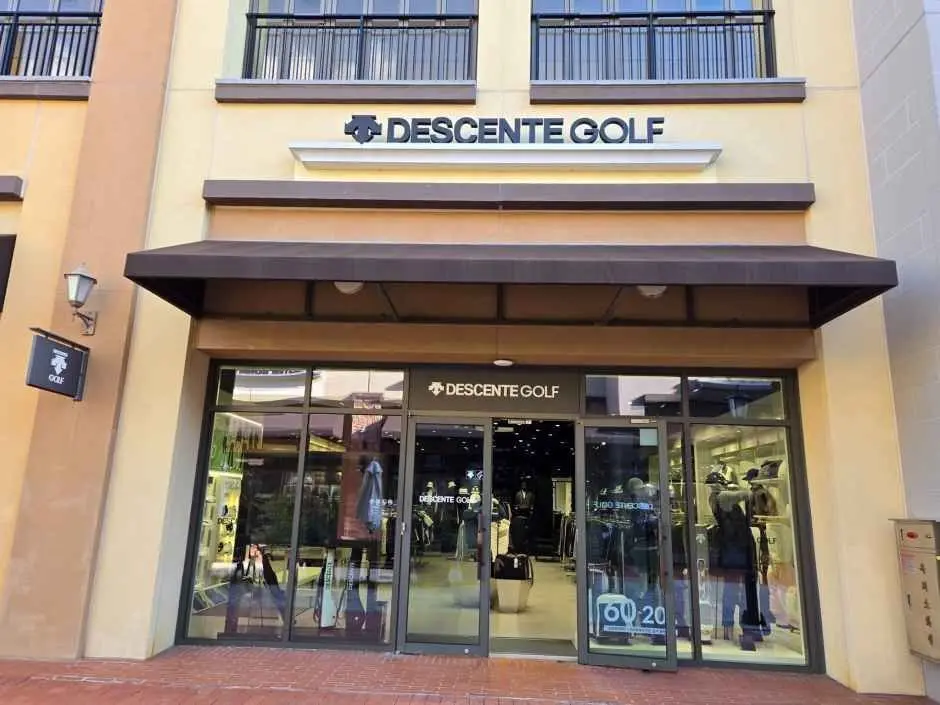 Descente Golf – Lotte Premium Outlets Giheung Branch [Tax Refund Shop](데상트골프 롯데프리미엄아울렛 기흥점)