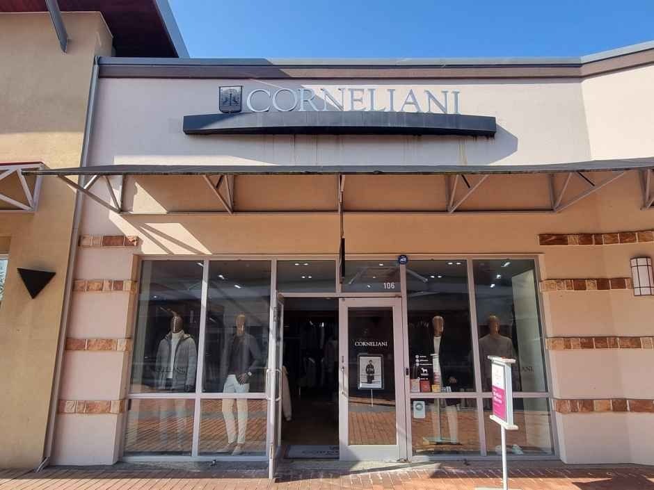 Corneliani – Shinsegae Simon Premium Outlets Yeoju Branch [Tax Refund Shop](꼬르넬리아니 신세계사이먼프리미엄아울렛 여주점)
