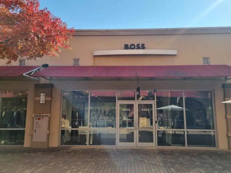 Hugo Boss – Shinsegae Simon Premium Outlets Yeoju Branch [Tax Refund Shop](휴고보스 신세계사이먼프리미엄아울렛 여주점)