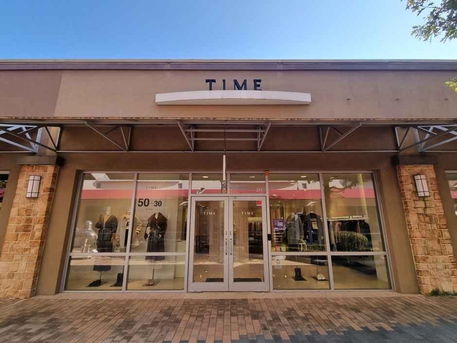 The Handsome Time – Shinsegae Simon Premium Outlets Yeoju Branch [Tax Refund Shop](타임 신세계사이먼프리미엄아울렛 여주점)
