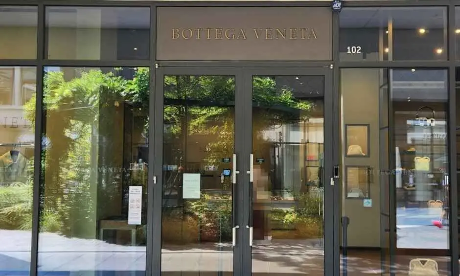 Bottega Veneta – Hyundai Premium Outlets Songdo Branch [Tax Refund Shop](보테가베네타 현대프리미엄아울렛 송도점)