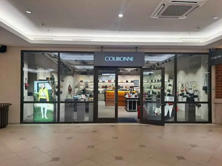 Kolon Couronne – Shinsegae Simon Premium Outlets Paju Branch [Tax Refund Shop](쿠론 신세계사이먼프리미엄아울렛 파주점)