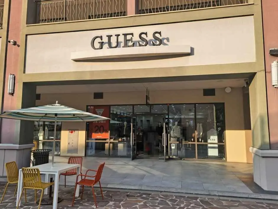 Dressing Guess – Shinsegae Simon Premium Outlets Paju Branch [Tax Refund Shop](게스 신세계사이먼프리미엄아울렛 파주점)