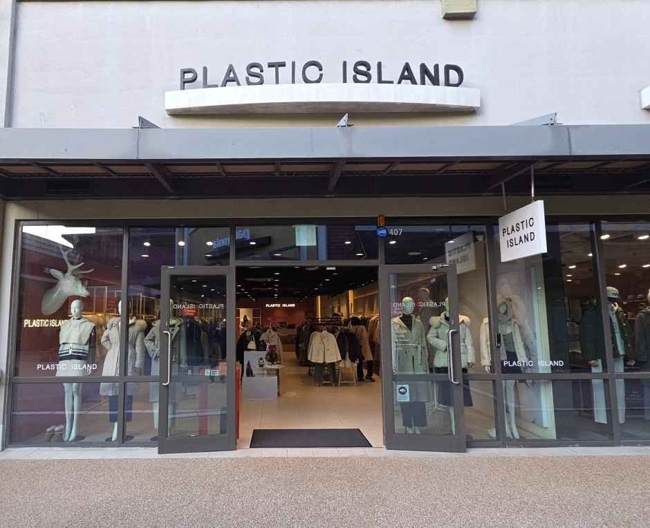 PLASTIC ISLAND – Shinsegae Simon Premium Outlets Paju Branch [Tax Refund Shop](플라스틱아일랜드 신세계사이먼프리미엄아울렛 파주점)
