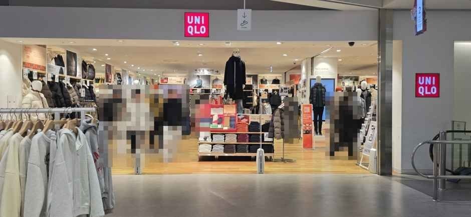 Uniqlo – Lotte Mall Jinju Branch [Tax Refund Shop](유니클로 롯데몰 진주점)