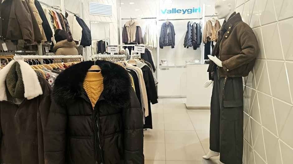 Valleygirl – Newcore Outlet Sanbon Branch [Tax Refund Shop](밸리걸 뉴코아아울렛 산본점)