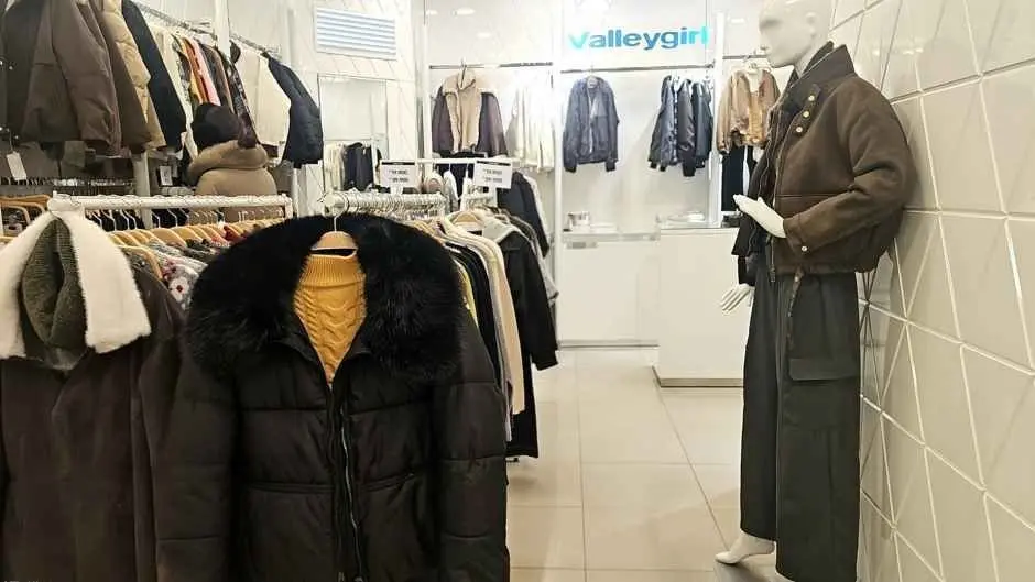 Valleygirl – Newcore Outlet Sanbon Branch [Tax Refund Shop](밸리걸 뉴코아아울렛 산본점)
