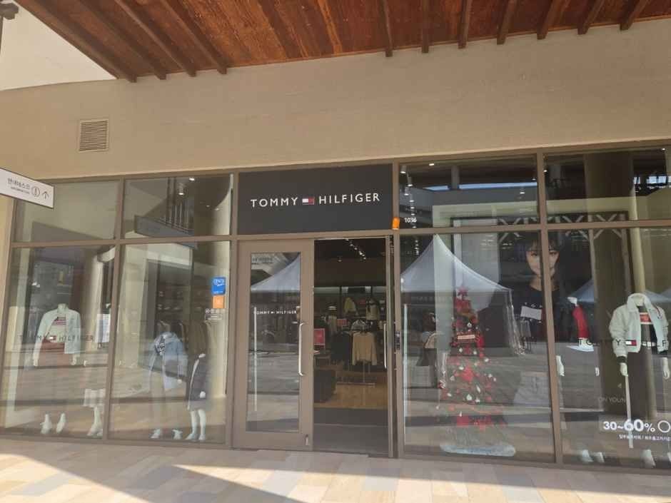 Tommy Hilfiger – Lotte Outlets Buyeo Branch [Tax Refund Shop](타미힐피거 롯데아울렛 부여점)