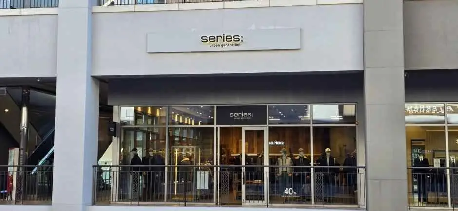 Series – Lotte Premium Outlets Gimhae Branch [Tax Refund Shop](시리즈 롯데프리미엄아울렛 김해점)