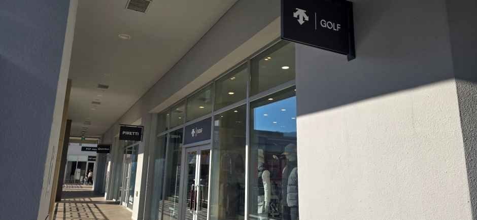 Descente Golf – Lotte Premium Outlets Gimhae Branch [Tax Refund Shop](데상트골프 롯데프리미엄아울렛 김해점)