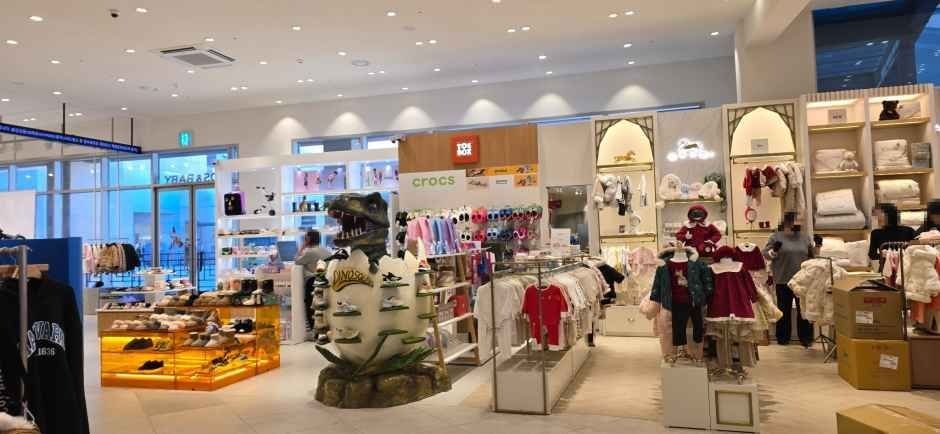 Toebox – Lotte Premium Outlets Gimhae Branch [Tax Refund Shop](토박스 롯데프리미엄아울렛 김해점)