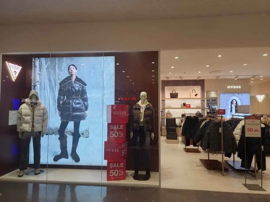 Guess – LOTTE Mall Gwanggyo Branch [Tax Refund Shop](게스 롯데몰 광교점)