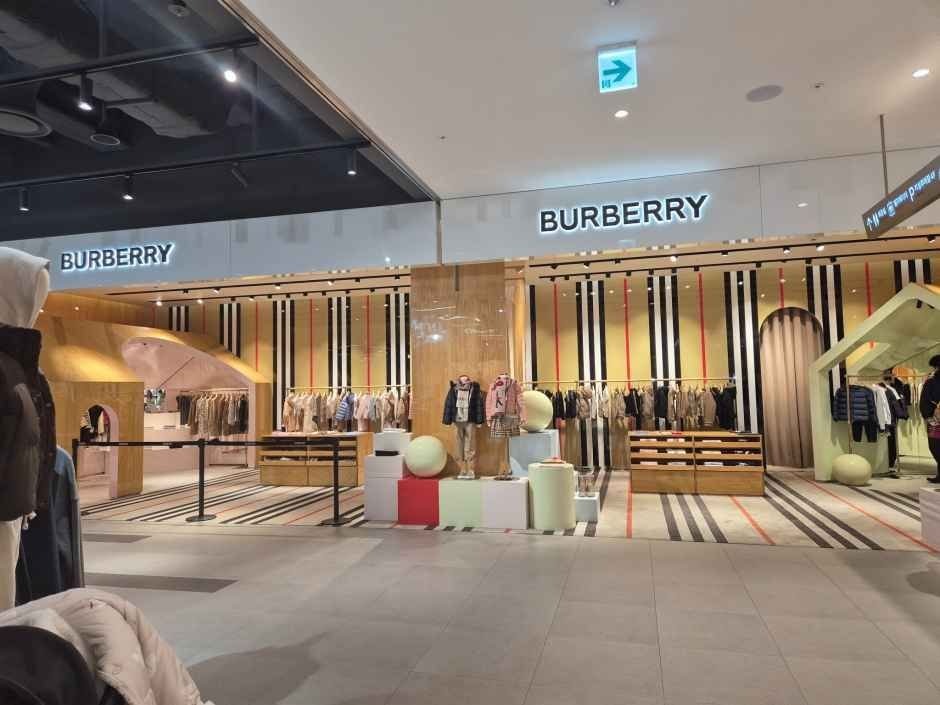 Burberry Kids – Shinsegae Art & Science Branch [Tax Refund Shop] (버버리칠드런 대전신세계 Art&Science점)