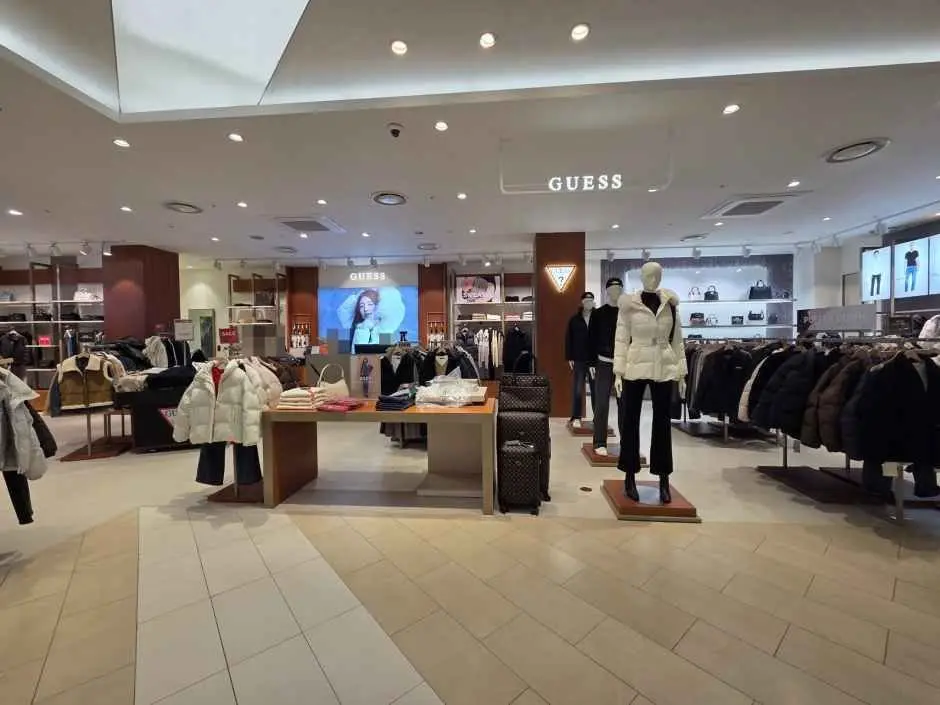 Dressing Guess – LOTTE Premium Outlets Paju Branch [Tax Refund Shop](게스 롯데프리미엄아울렛 파주점)
