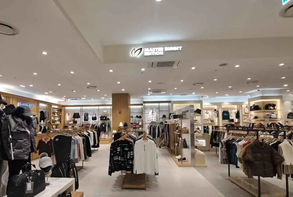 MASTER BUNNY EDITION Shinsegae Simon Premium Outlets Paju Branch [Tax Refund Shop](마스터바니에디션 신세계사이먼프리미엄아울렛 파주점)