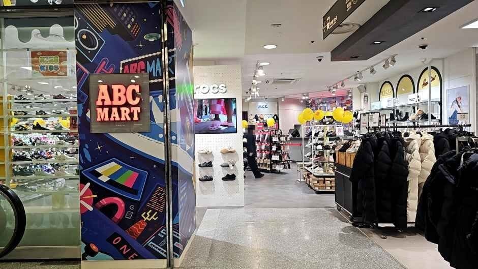 ABC-Mart ST – Newcore Outlets Pyeongchon Branch [Tax Refund Shop](ABC마트 ST 뉴코아아울렛 평촌점)