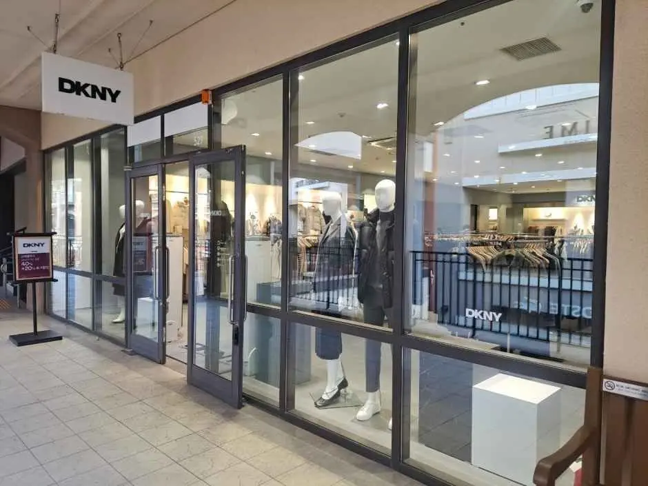 The Handsome Dkny – Shinsegae Simon Premium Outlets Paju Branch [Tax Refund Shop](DKNY 신세계사이먼프리미엄아울렛 파주점)