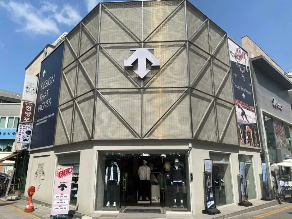 DESCENTE Bupyeong Branch [Tax Refund Shop](데상트 부평점)