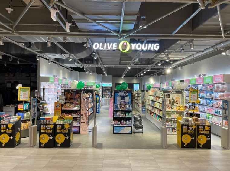 Olive Young – AK PLAZA AK TOWN Store Branch [Tax Refund Shop](올리브영 수원AK역사점)