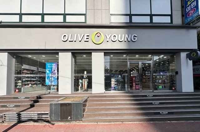 Olive Young – Gimhae Jangyu Bugok Branch [Tax Refund Shop](올리브영 김해장유부곡점)