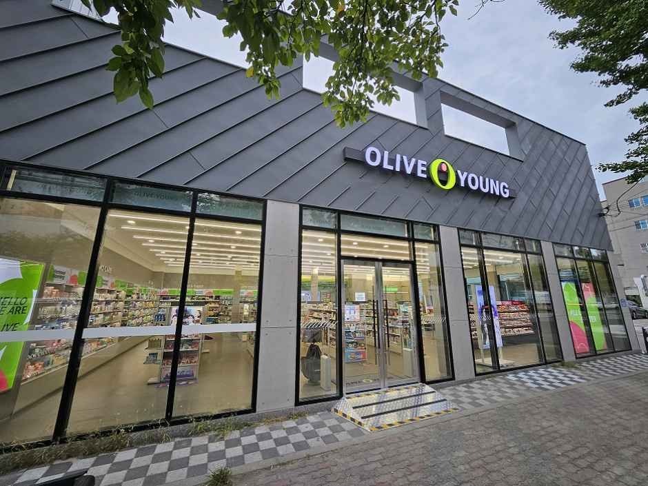 Olive Young – Pohang Jangseong Branch [Tax Refund Shop](올리브영 포항장성점)
