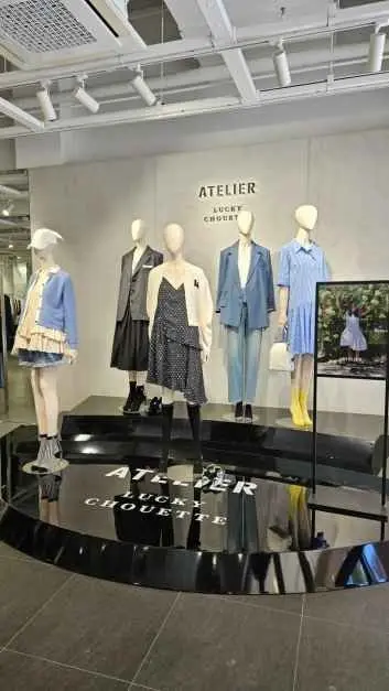 Kolon Lucky Chouette – Shinsegae Simon Premium Outlets Paju Branch [Tax Refund Shop](럭키슈에뜨 신세계사이먼프리미엄아울렛 파주점)