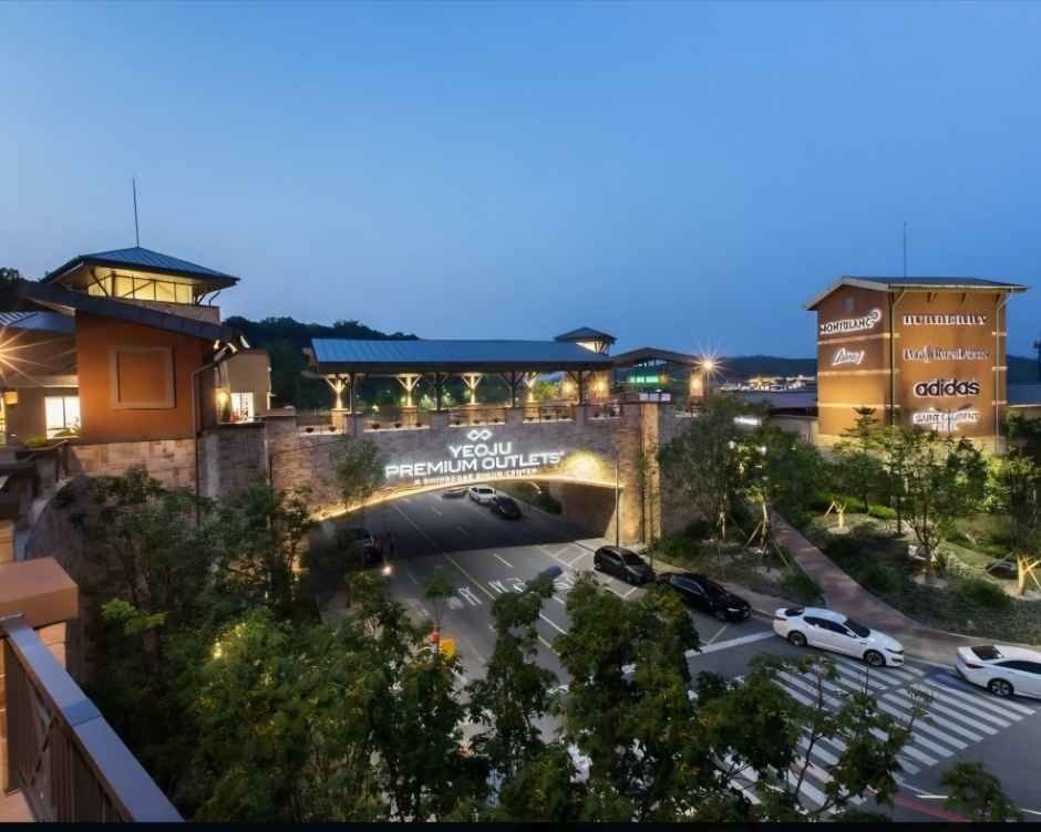 Neil Barrett – Shinsegae Simon Premium Outlets Yeoju Branch [Tax Refund Shop](닐바렛 신세계사이먼프리미엄아울렛 여주점)