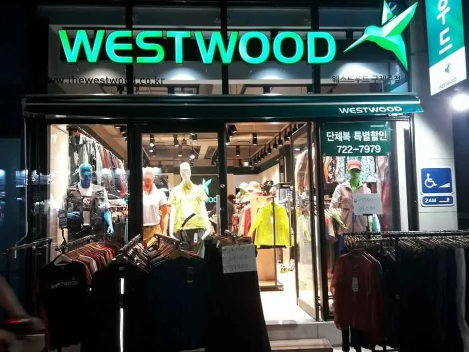 Westwood – Sinjeju Branch [Tax Refund Shop](웨스트우드 신제주점)