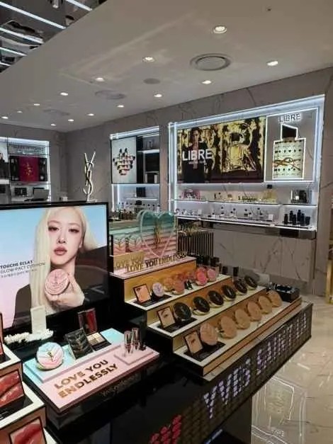 Yves Saint Laurent Beauty – LOTTE Department Store Incheon Branch [Tax Refund Shop] (입생로랑뷰티 롯데백화점 인천점)