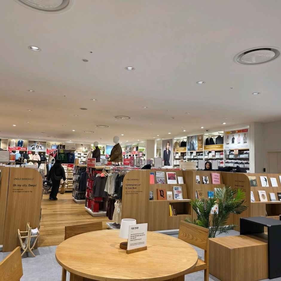 Uniqlo – Shinsegae Department Store Daegu Branch [Tax Refund Shop](유니클로 신세계백화점 대구점)
