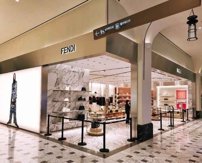 Fendi – Shinsegae Art & Science Branch [Tax Refund Shop] (펜디 대전신세계 Art&Science점)