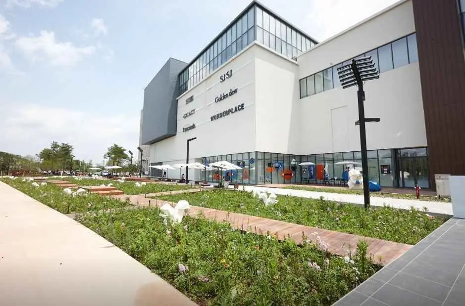 HUGO BOSS – Hyundai Premium Outlets Daejeon Branch [Tax Refund Shop] (휴고보스 현대프리미엄아울렛 대전점)