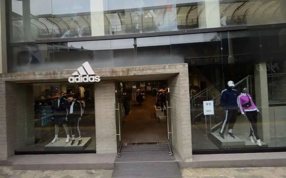 Adidas – Jeonju Jungang Branch [Tax Refund Shop](아디다스 전주중앙점)