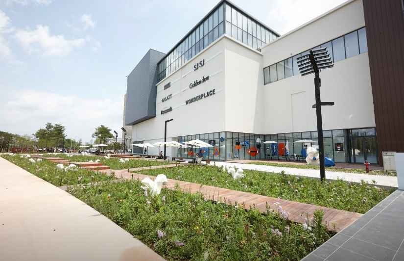 Lee – Hyundai Premium Outlets Daejeon Branch [Tax Refund Shop] (Lee 현대프리미엄아울렛 대전점)
