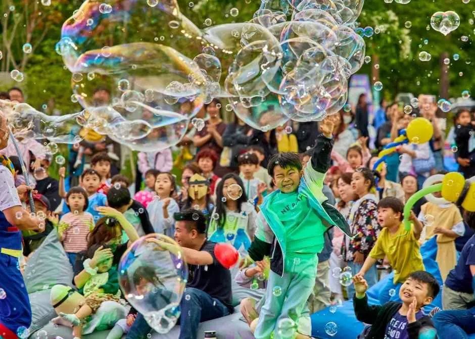 Hangang River Festival (한강페스티벌)