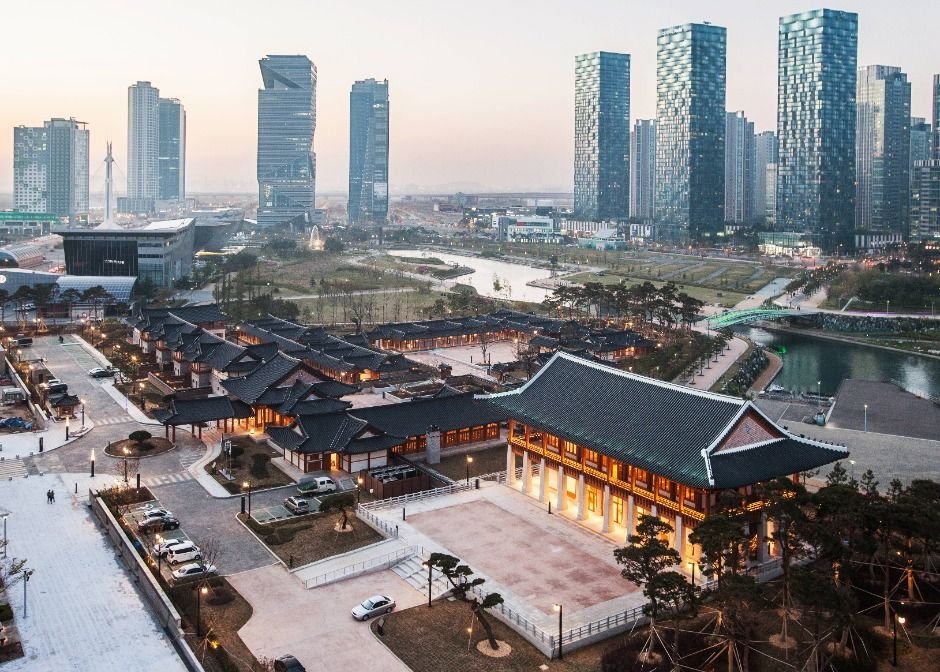 Gyeongwonjae by Walkerhill (경원재 바이 워커힐)