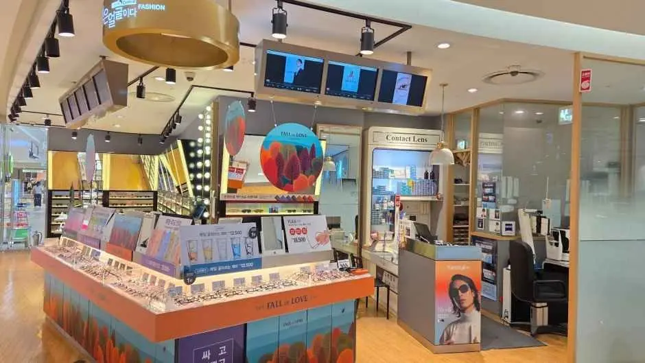 Look Optical – Lotte Department Store Gwangbok Branch [Tax Refund Shop](룩옵티컬 롯데백화점 광복점)