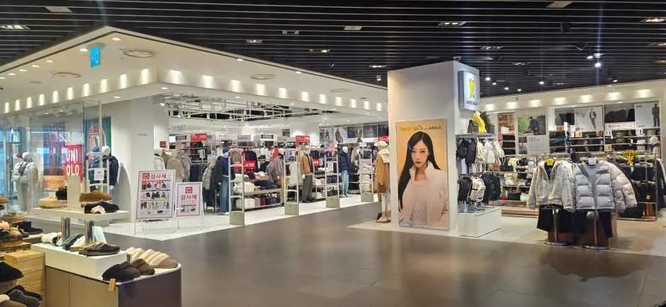 Uniqlo – Lotte Department Store Ulsan Branch [Tax Refund Shop](유니클로 롯데백화점 울산점)