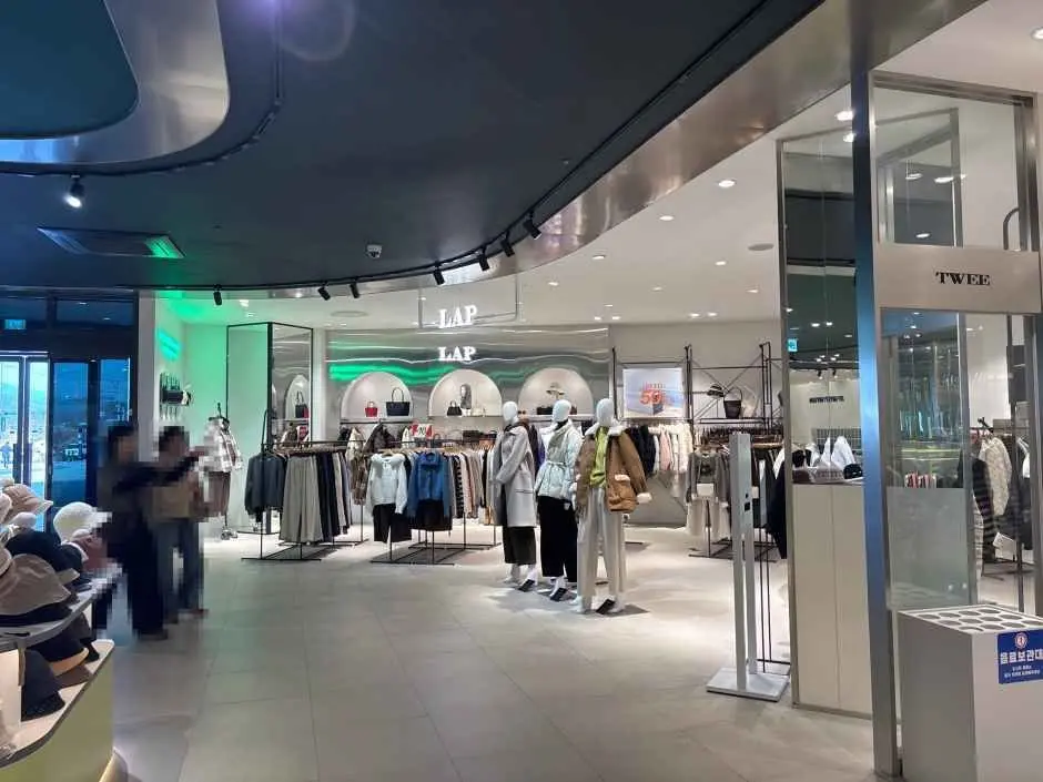 LAP – Lotte Premium Outlets Dongbusan Branch [Tax Refund Shop](LAP 롯데프리미엄아울렛 동부산점)