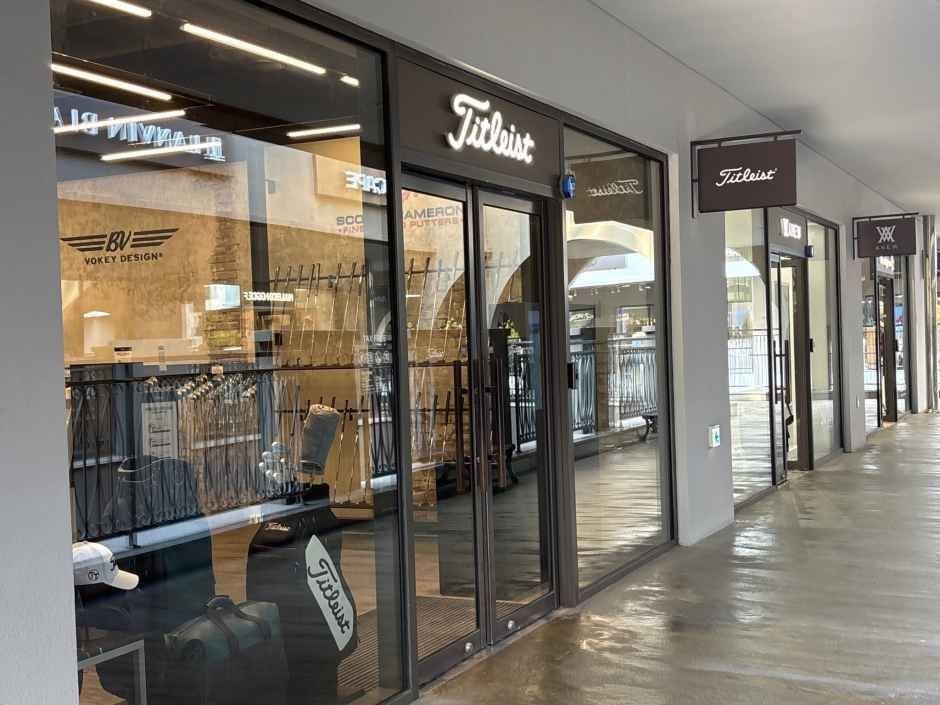 Titleist – Lotte Premium Outlets Dongbusan Branch [Tax Refund Shop] (타이틀리스트  롯데프리미엄아울렛 동부산점)