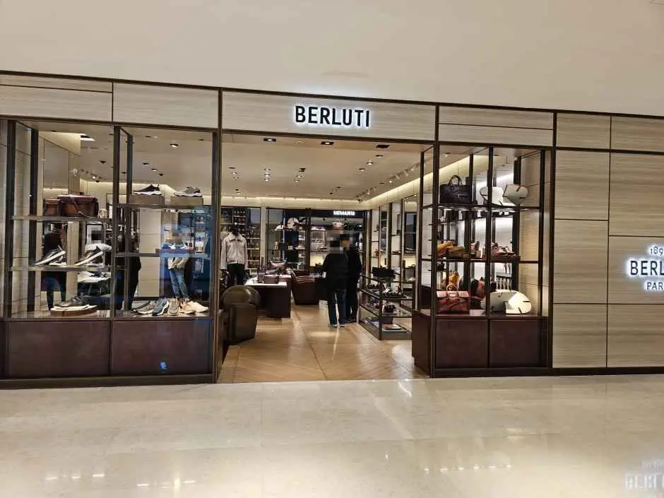 Berluti – LOTTE Department Store Busan Main Branch [Tax Refund Shop] (벨루티 롯데백화점 부산본점)