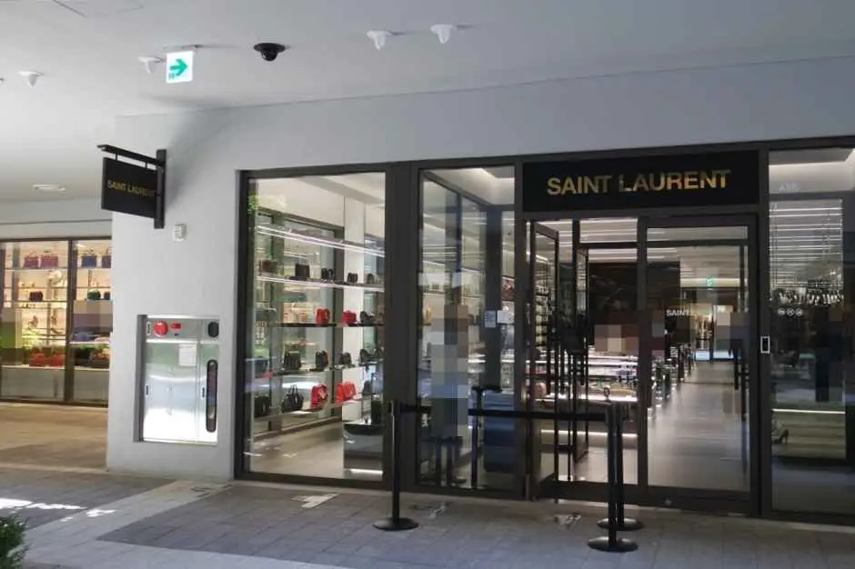 Saint Laurent LOTTE Premium Outlets Dongbusan Branch [Tax Refund Shop](생로랑 롯데프리미엄아울렛 동부산점)