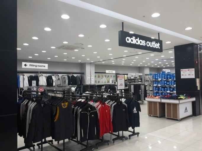 Adidas – Moda Outlet Ulsan Branch [Tax Refund Shop] (아디다스 모다아울렛 울산점)