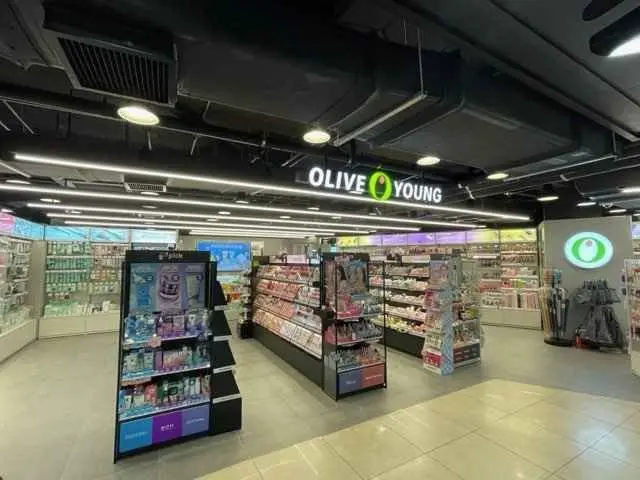 Olive Young Apple Outlet Sasang Branch [Tax Refund Shop](올리브영 애플아울렛 사상점)