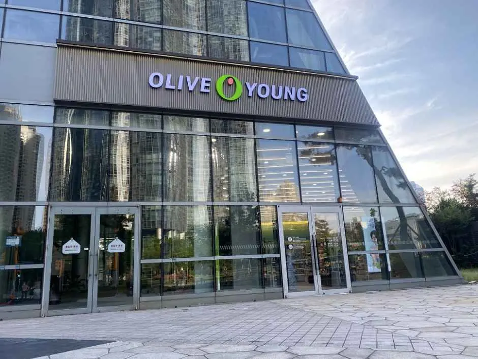 Olive Young Busan Marine City I’PARK Branch [Tax Refund Shop](올리브영 부산마린시티아이파크점)
