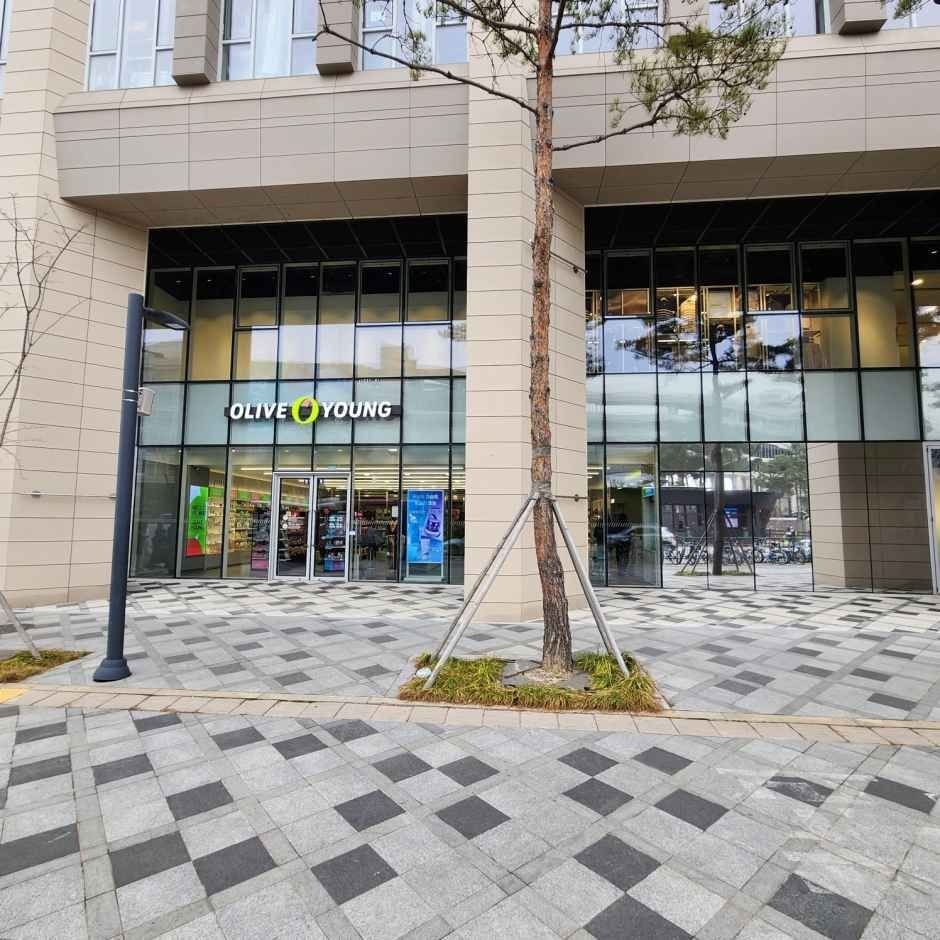 Olive Young AK Sejong Branch [Tax Refund Shop](올리브영 AK 세종점)